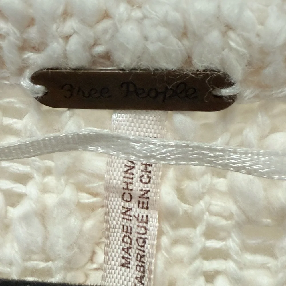 Free People oversized Cream Knit Pretty Pointelle Vee Sweater ‎ S
